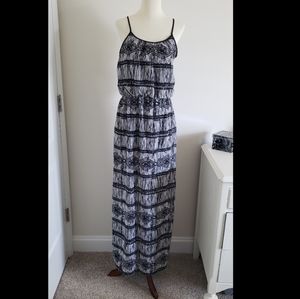 Black and White Geometric Maxi Dress